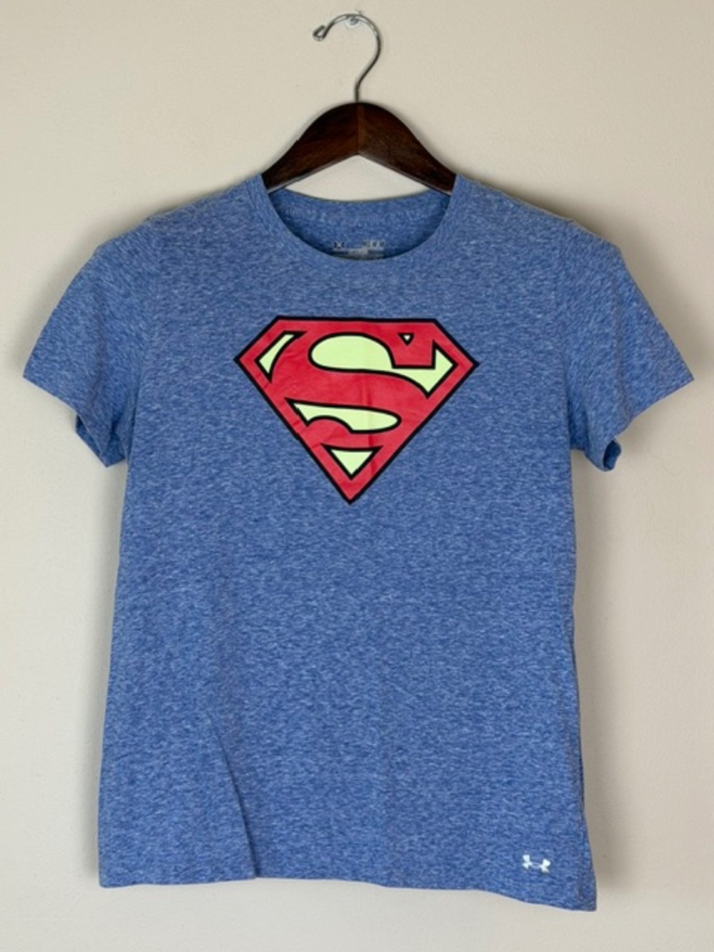 Under Armor Superman Short Sleeve T-Shirt Women's Medium Heat Gear Running
